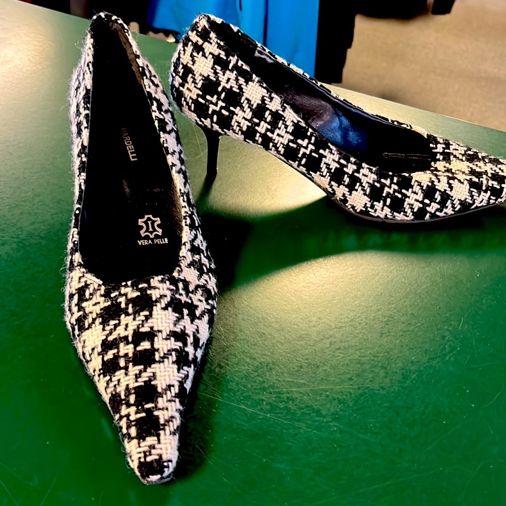 Black & wht. Marcellus Houndstooth wool pointy  2” heels